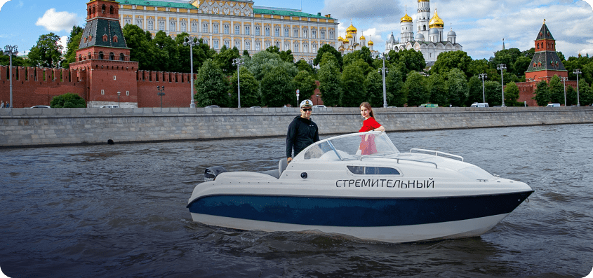 Прогулки на катере в Москве